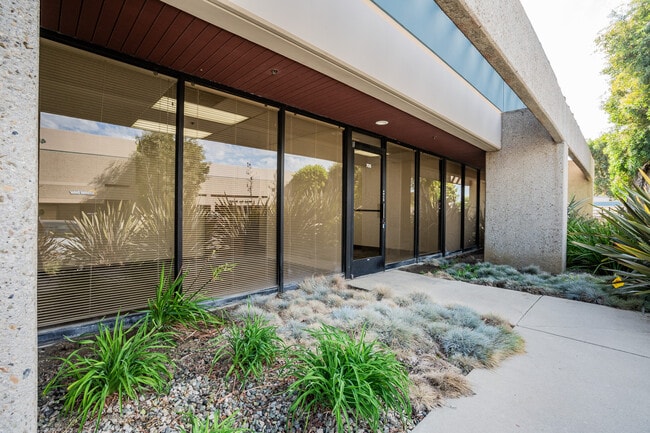 More details for 1937 Goodyear Ave, Ventura, CA - Office for Lease