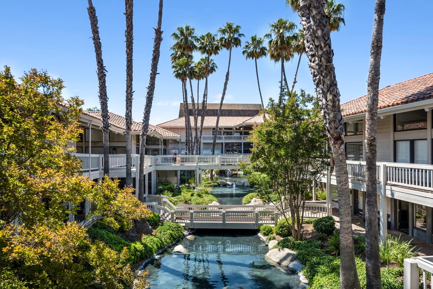 850 Hampshire Rd, Westlake Village, CA for lease - Building Photo - Image 1 of 7