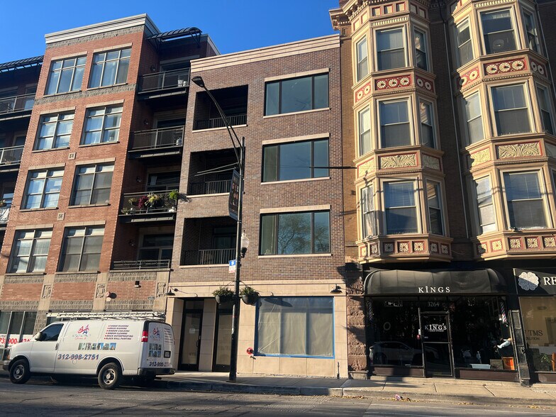 3262 N Clark St, Chicago, IL for lease - Building Photo - Image 3 of 3