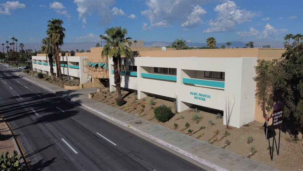 44100 Monterey Ave, Palm Desert, CA à louer - Photo du bâtiment - Image 3 de 9
