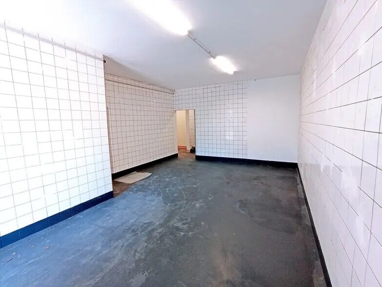 Flex in Guibeville for lease - Interior Photo - Image 2 of 8