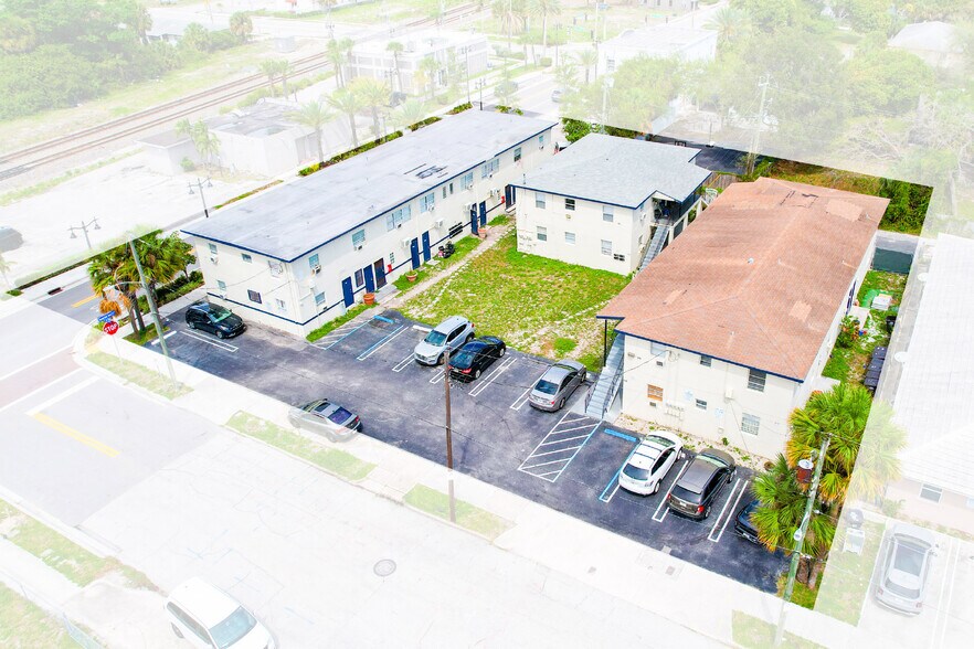 925 6th St, West Palm Beach, FL à vendre - Photo du bâtiment - Image 2 de 12