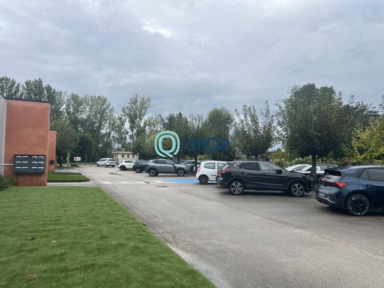 Office/Medical in Chalon-sur-Saône for lease - Building Photo - Image 2 of 6