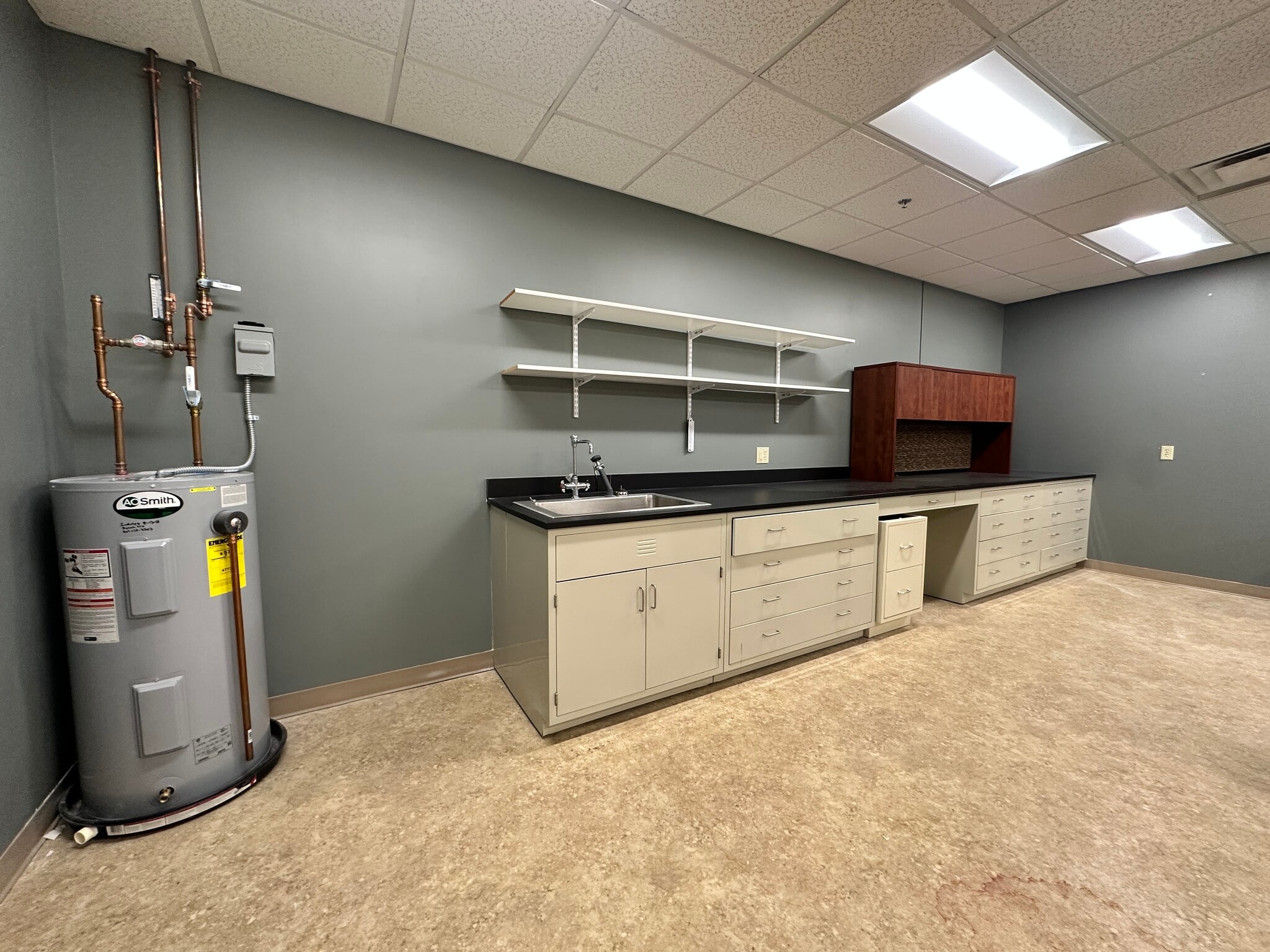 1961 Premier Dr, Mankato, MN à louer Photo du bâtiment- Image 1 de 13