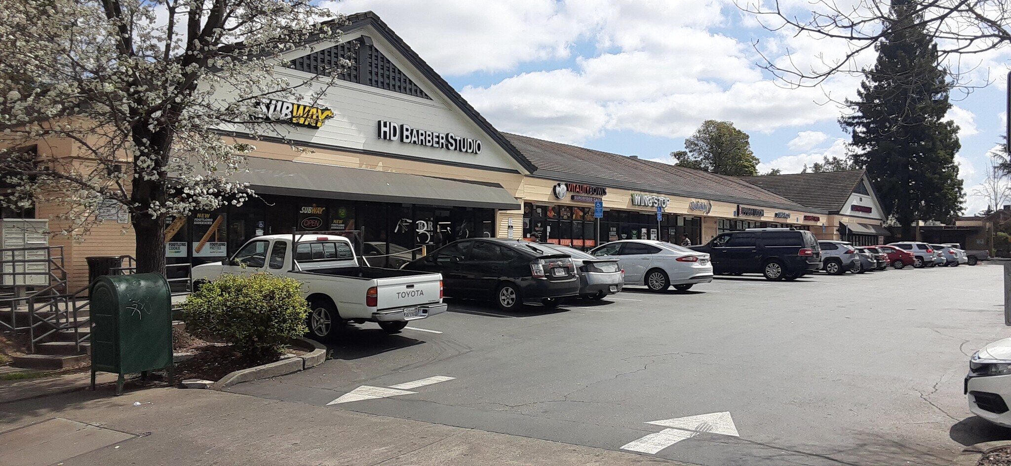 1880 Mendocino Ave, Santa Rosa, CA à louer Photo principale- Image 1 de 3