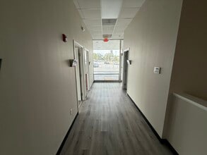9391 N Florida Ave, Tampa, FL for lease Interior Photo- Image 2 of 10