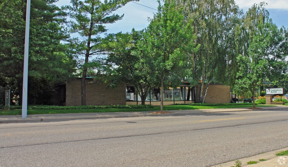 908 Bridge St NW, Grand Rapids, MI à louer - Photo du bâtiment - Image 2 de 2