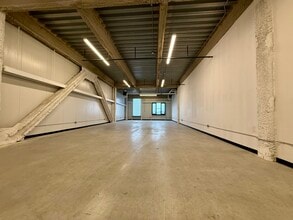 4805 Metropolitan Ave, Ridgewood, NY for lease Building Photo- Image 1 of 6