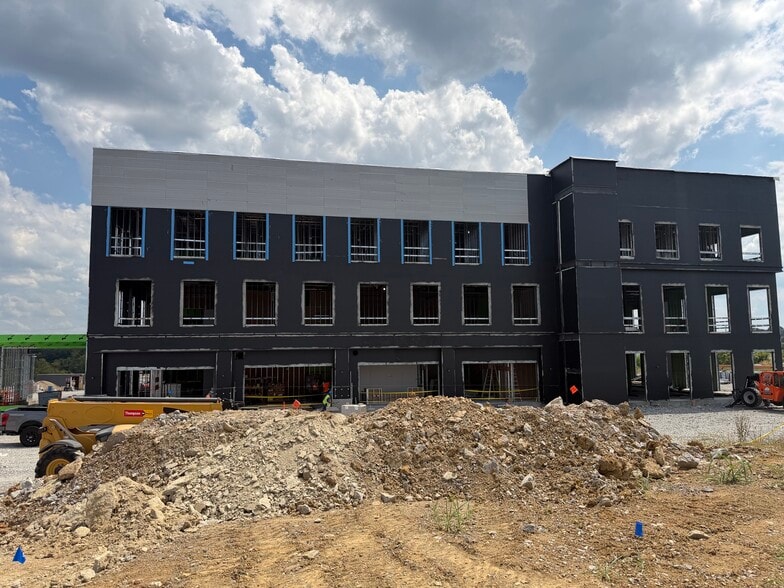 113 Bear Xing, Mount Juliet, TN for lease - Construction Photo - Image 3 of 9