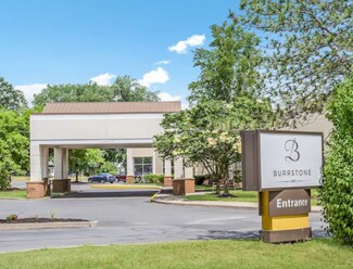 Plus de détails pour 1777 Burrstone Rd, New Hartford, NY - Services hôteliers à vendre