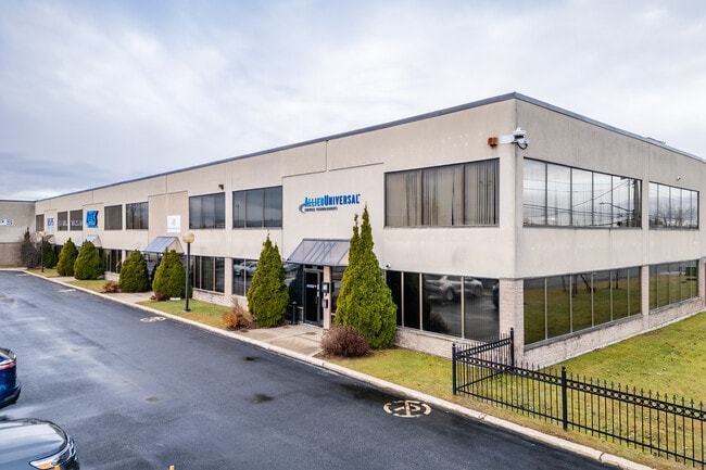 Plus de détails pour 2262-2300 Ch Saint-François, Dorval, QC - Industriel à louer