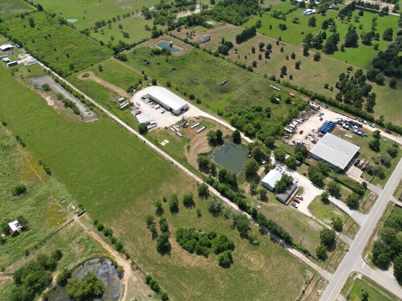 21310 Binford Rd, Waller, TX à vendre - Photo du bâtiment - Image 2 de 4