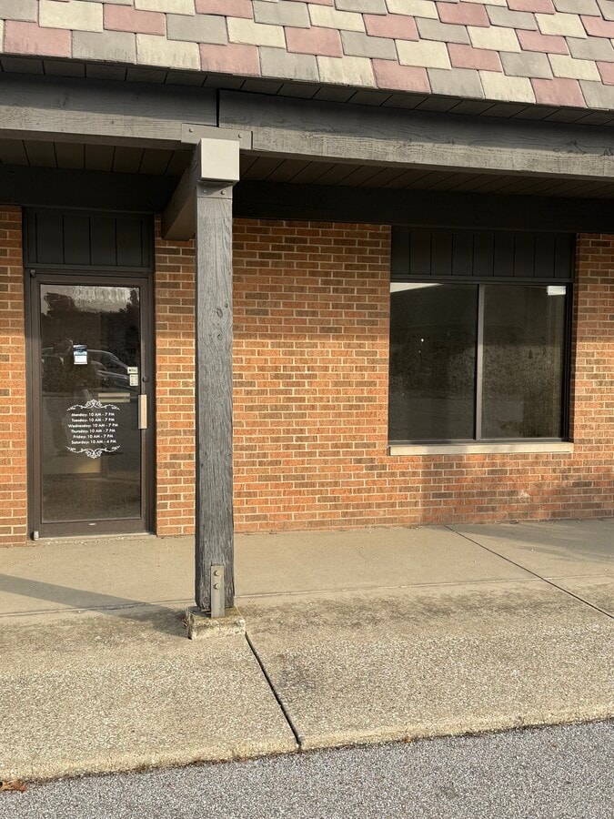 105 5th St SE, Barberton, OH 44203 - Unit 3 -  - Interior Photo - Image 2 of 13