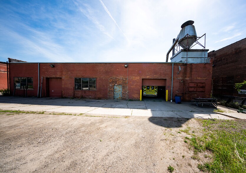 5159 Loraine St, Detroit, MI for lease - Building Photo - Image 1 of 2