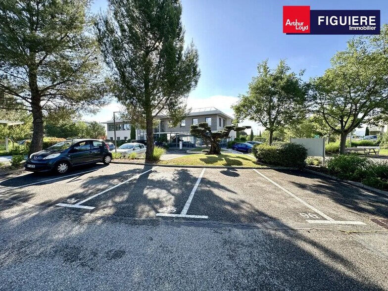 Office in Aix-en-Provence for lease - Building Photo - Image 3 of 9