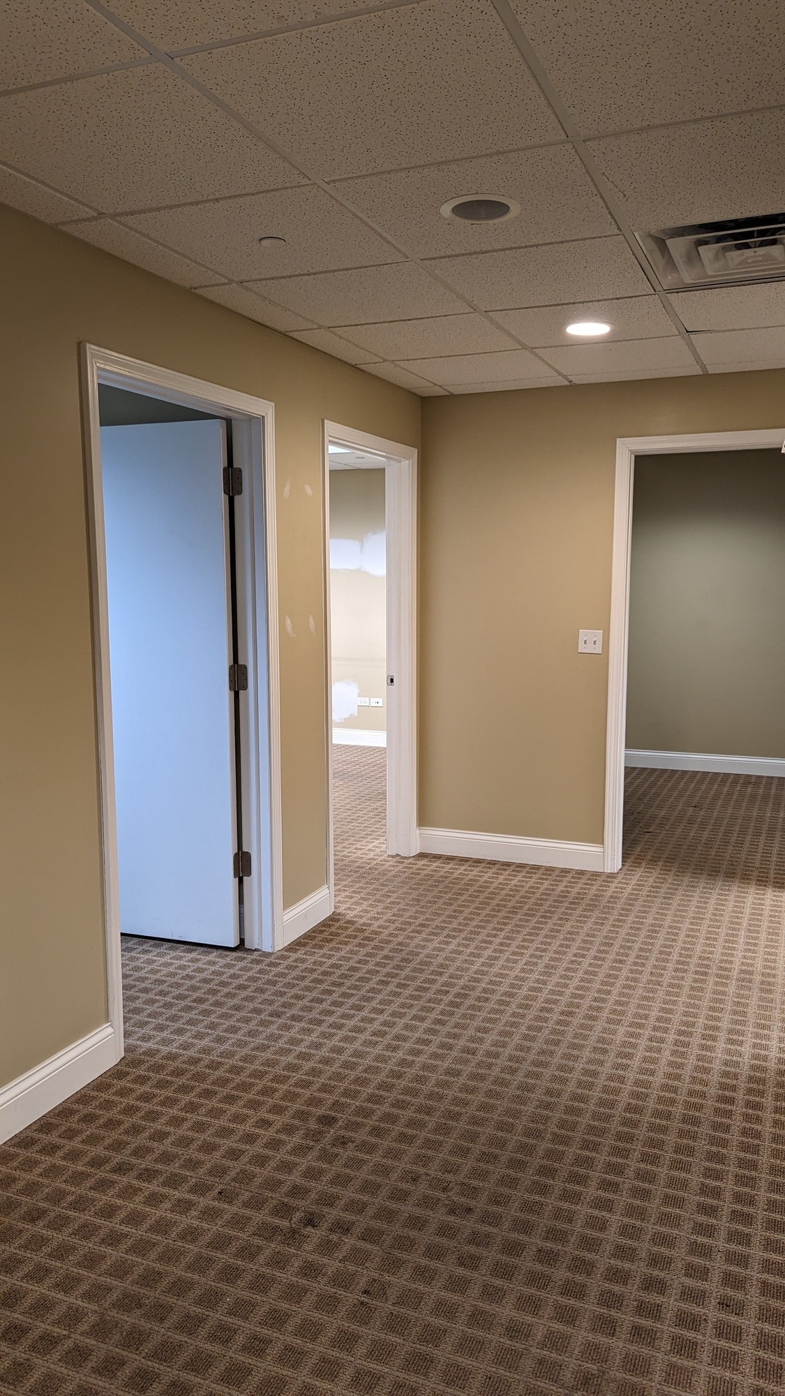 533 W North Ave, Elmhurst, IL à louer Photo intérieure- Image 1 de 4