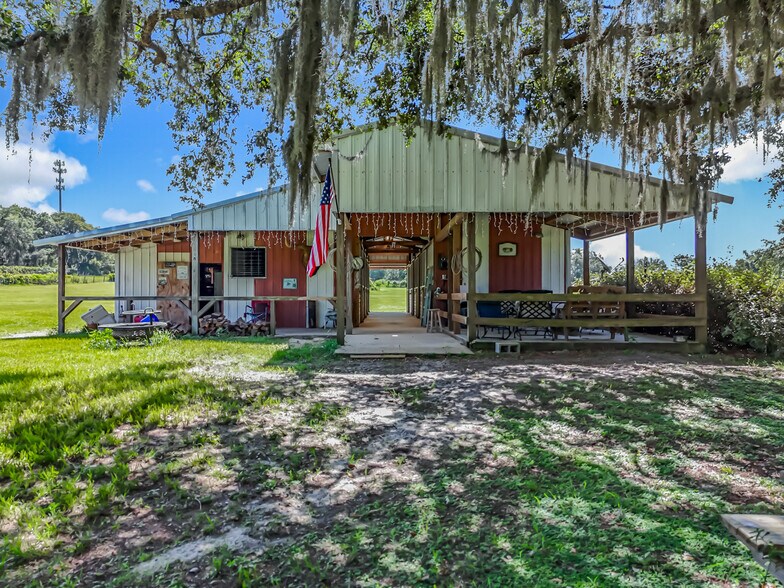 41204 Emeralda Island Rd, Leesburg, FL à vendre - Photo du bâtiment - Image 3 de 22