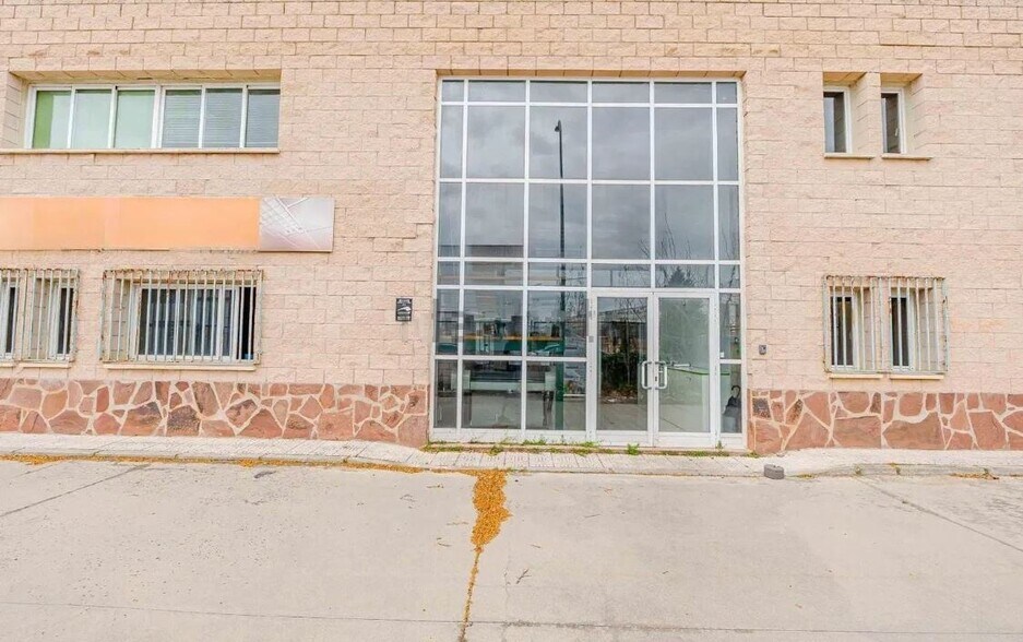 C. Cdad. Real, 25, Valmojado, Toledo à vendre - Photo du bâtiment - Image 2 de 11