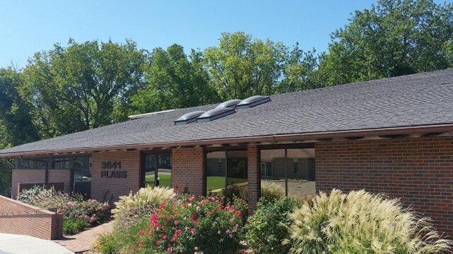 3641 SW Plass Ave, Topeka, KS à louer - Photo du bâtiment - Image 2 de 2