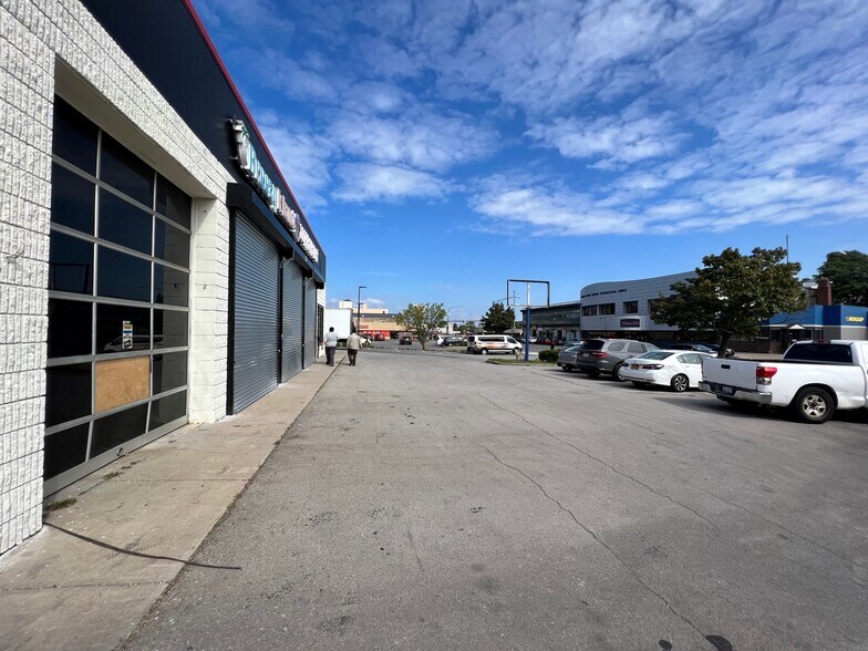 1350 Main St, Buffalo, NY à louer - Photo du bâtiment - Image 3 de 5