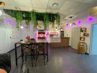 Plus de détails pour Bureau, Industriel à louer