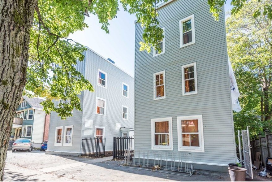 1675 Oxford St, Halifax, NS à vendre - Photo du bâtiment - Image 2 de 12