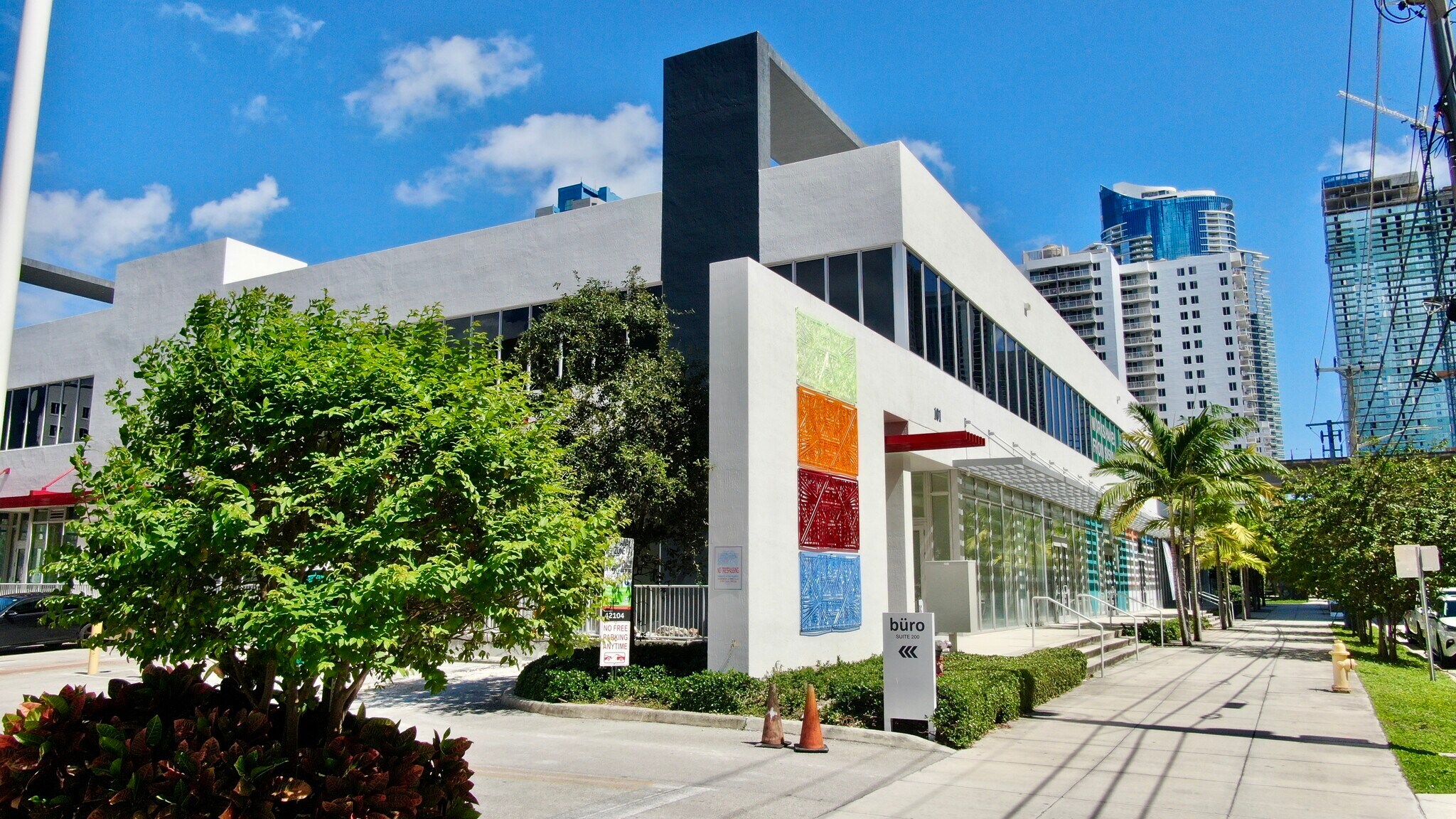 101 NW 8th St, Miami, FL à louer Photo du bâtiment- Image 1 de 11