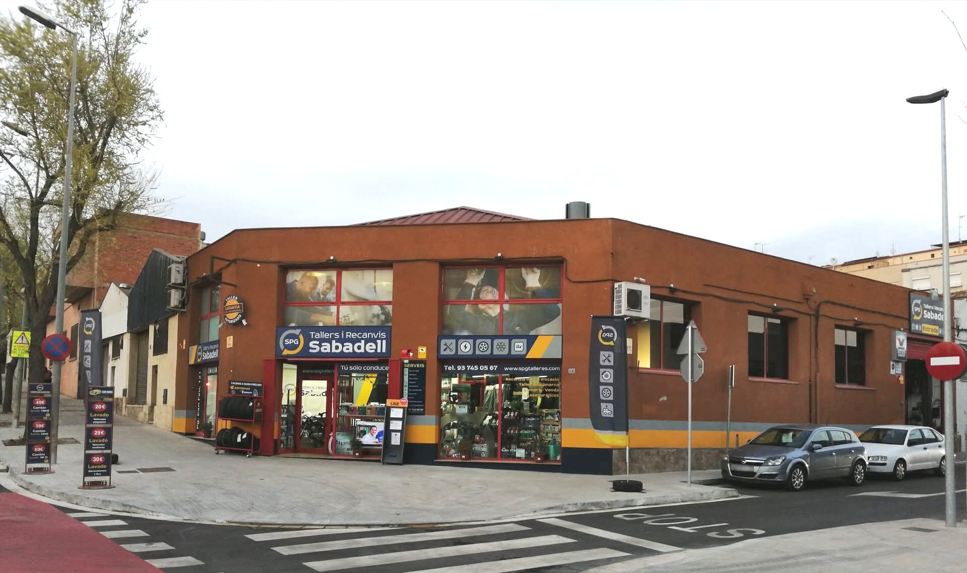 Industrial in Sabadell, Barcelona for lease Primary Photo- Image 1 of 11