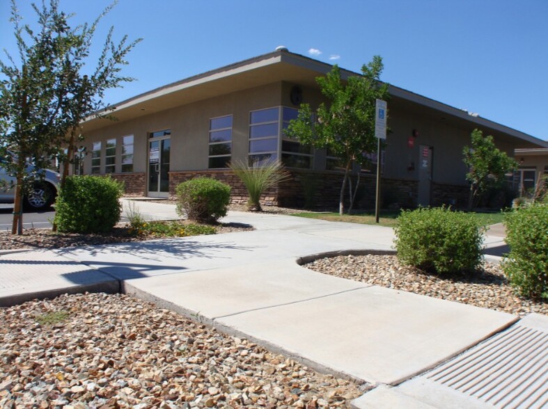 4425 E Agave Rd, Phoenix, AZ for lease - Building Photo - Image 1 of 7