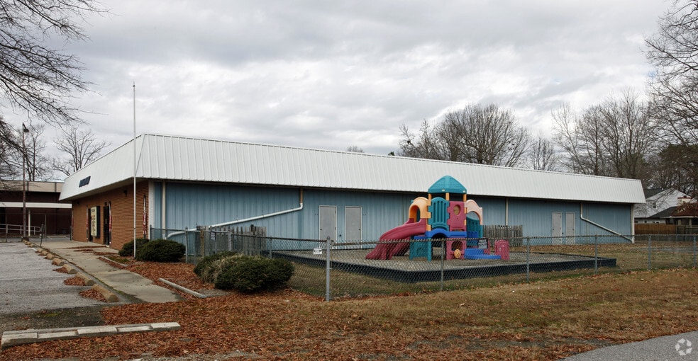 14102 Warwick Blvd, Newport News, VA for sale - Building Photo - Image 2 of 2