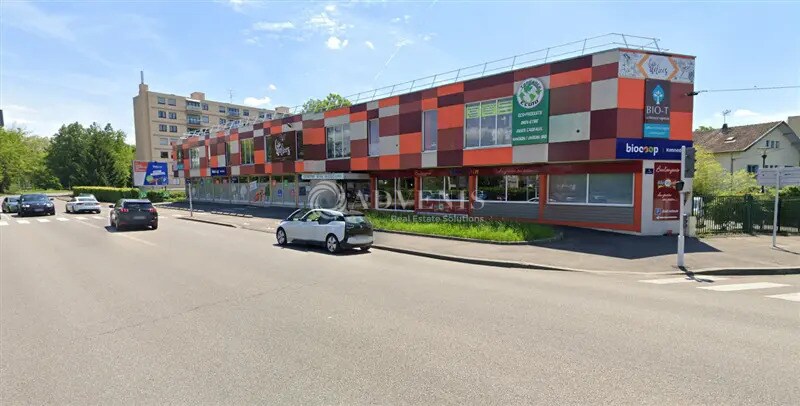 Bureau dans Bourg-en-Bresse à louer - Photo du bâtiment - Image 1 de 9
