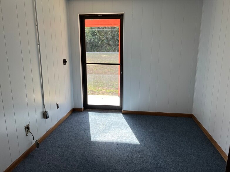 401 Peacock Street, Cochran, GA for sale - Primary Photo - Image 1 of 15