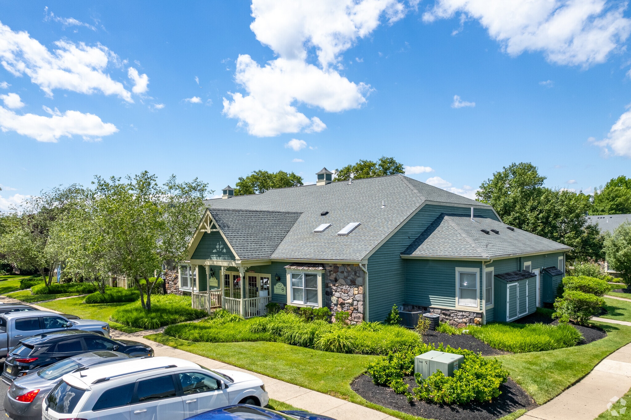 301 Oxford Valley Rd, Yardley, PA à louer Photo du bâtiment- Image 1 de 4