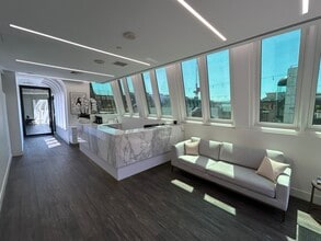 421 N Rodeo Dr, Beverly Hills, CA à louer Photo intérieure- Image 1 de 17