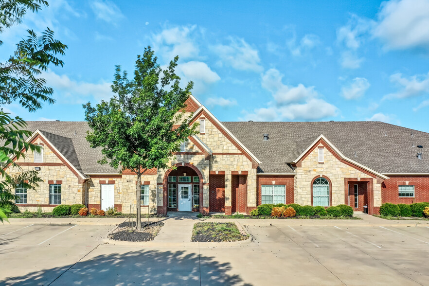 4601 Huffines Blvd, Fort Worth, TX à louer - Photo principale - Image 1 de 17