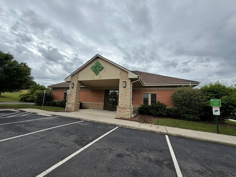 326 Partnership Pky, Maryville, TN for sale - Building Photo - Image 2 of 47