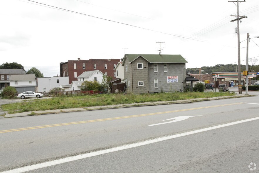 420-422 Pillow St, Butler, PA for sale - Building Photo - Image 2 of 9