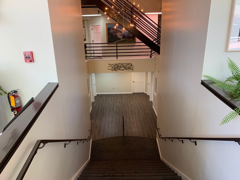 18 S Pack Sq, Asheville, NC à louer - Photo du bâtiment - Image 3 de 12