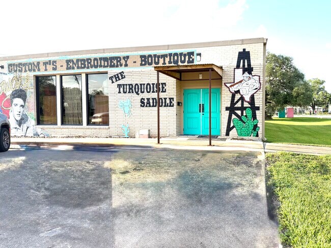 More details for 502 E Brazos Ave, West Columbia, TX - Retail for Sale