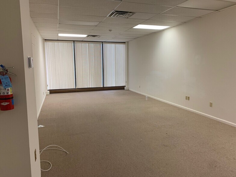 801 Street Rd, Feasterville, PA for lease - Building Photo - Image 2 of 7