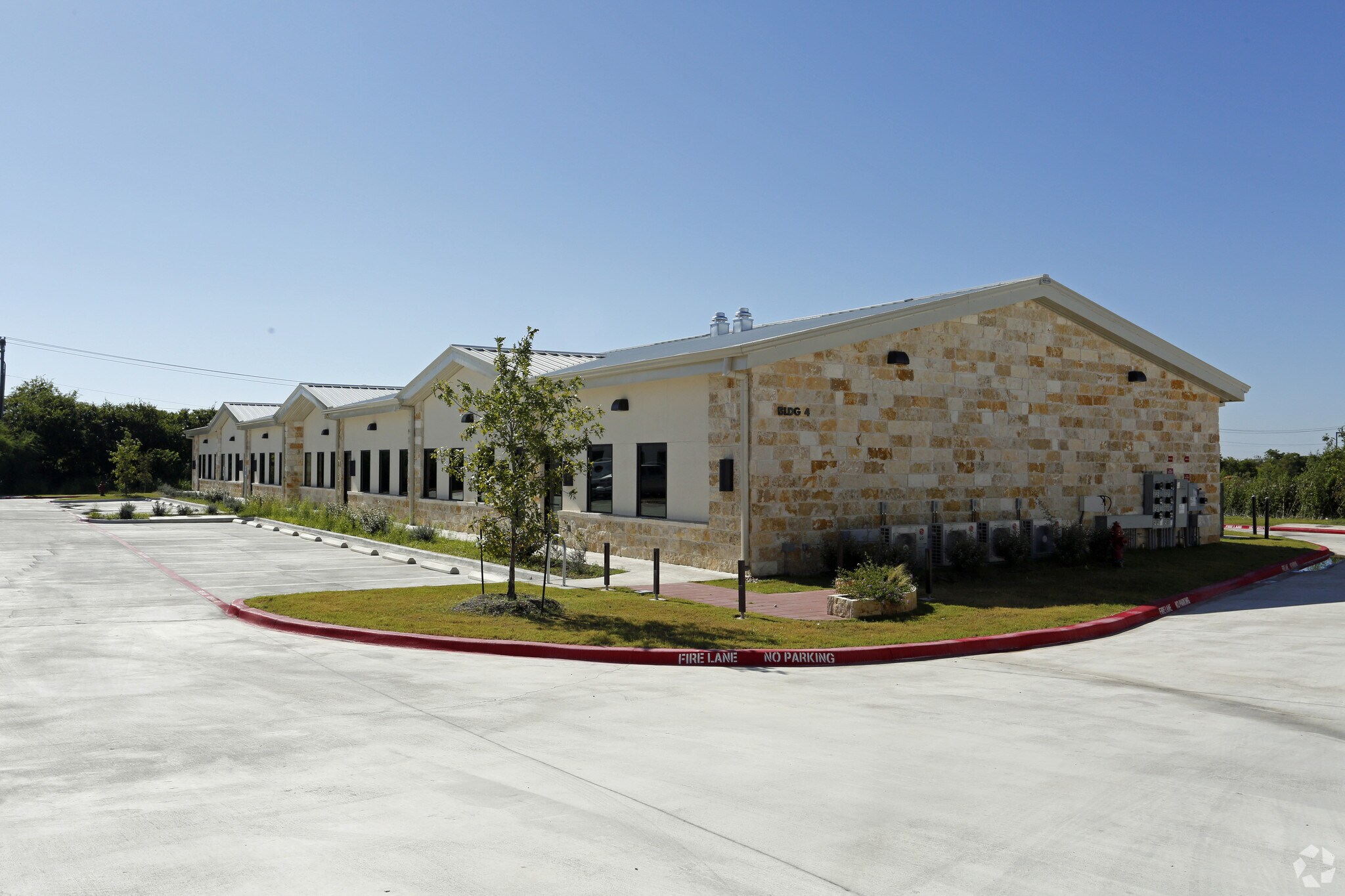 1011 S Heatherwilde Blvd, Pflugerville, TX à louer Photo principale- Image 1 de 3