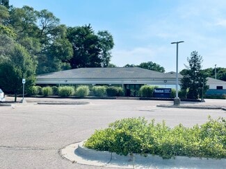 Plus de détails pour 1725 S Park St, Kalamazoo, MI - Bureau à vendre