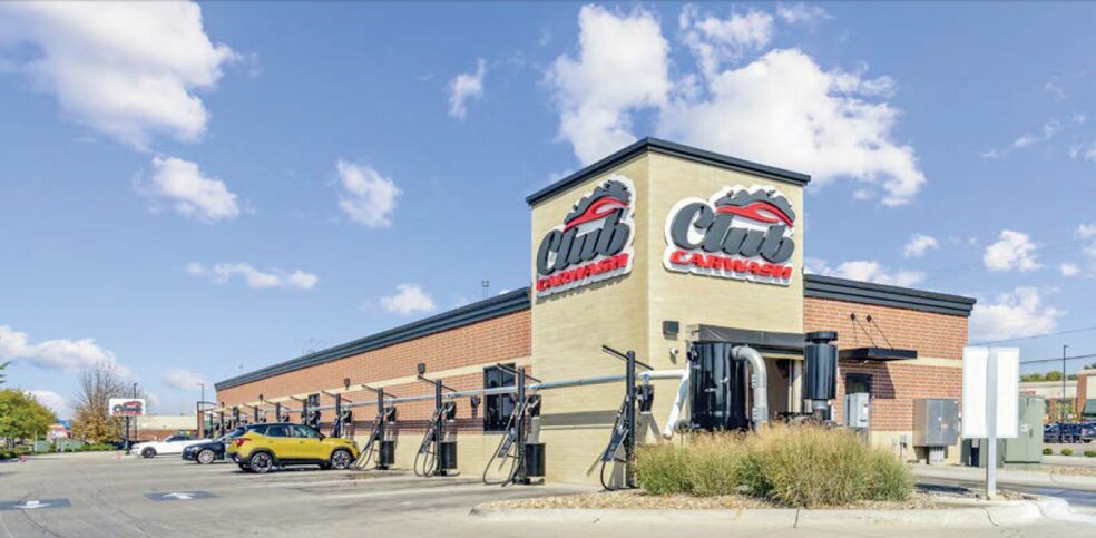 2015 2nd St, Coralville, IA à vendre - Photo du bâtiment - Image 2 de 3