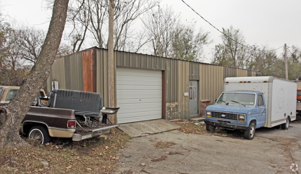 6710 NW 10th St, Oklahoma City, OK for sale - Primary Photo - Image 1 of 2
