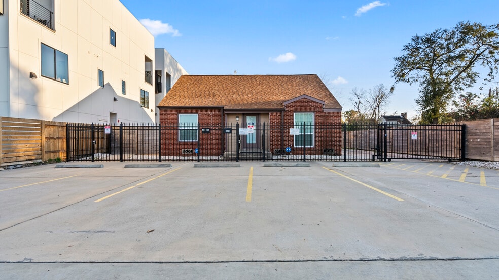 4928 Old Spanish Trl, Houston, TX for lease - Building Photo - Image 2 of 15