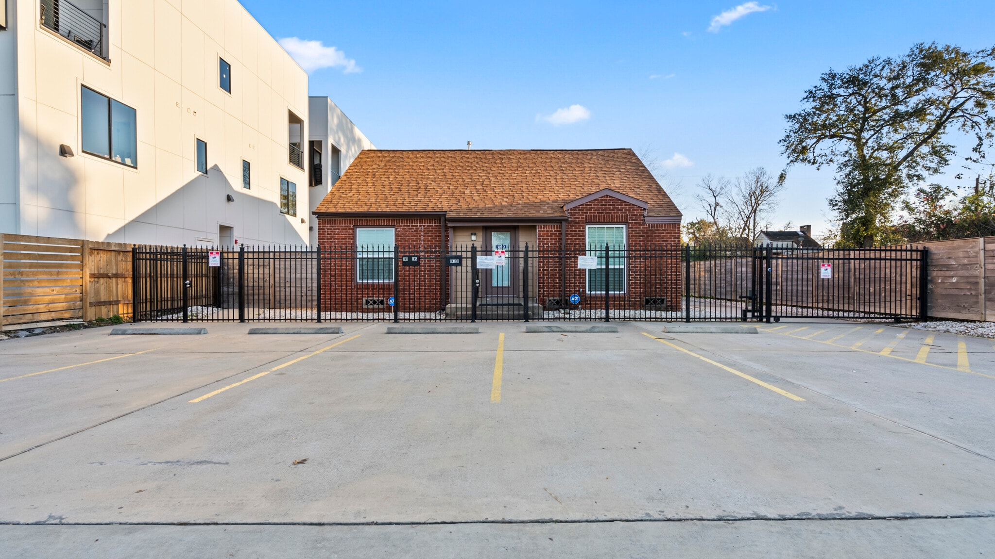 4928 Old Spanish Trl, Houston, TX for sale Primary Photo- Image 1 of 34