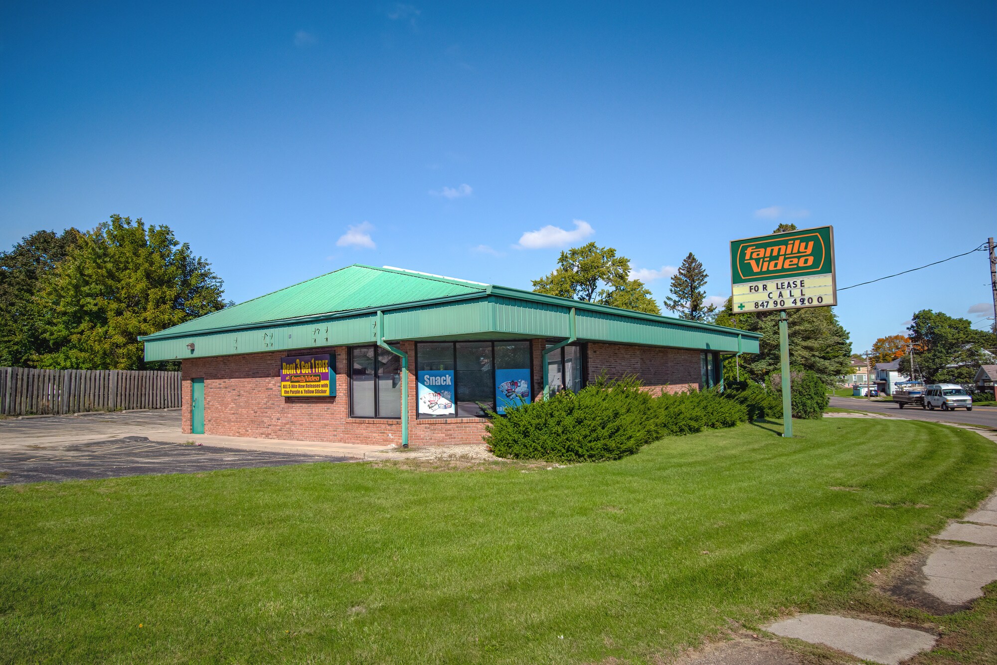 715 S Main St, Kewanee, IL à louer Photo du bâtiment- Image 1 de 8