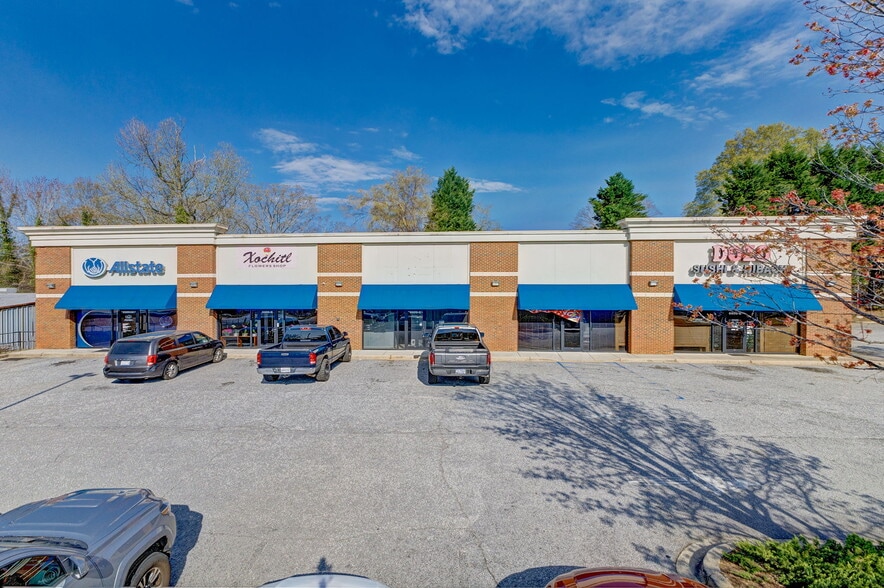 Easley Community Center portfolio of 2 properties for sale on LoopNet.ca - Building Photo - Image 3 of 10