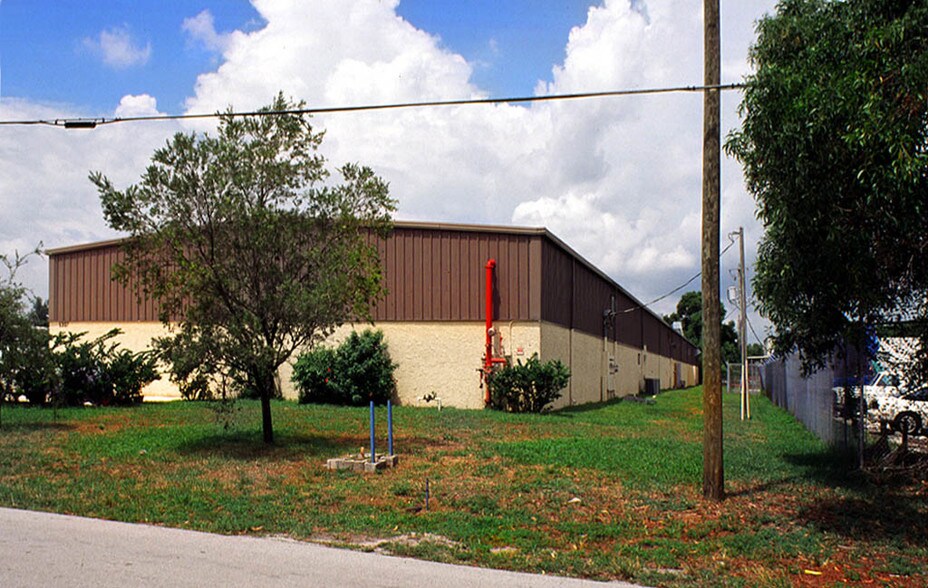 5307 East Ave, Mangonia Park, FL à louer - Autre - Image 2 de 6