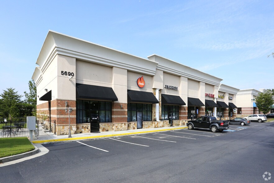 5700 Cumming Hwy, Buford, GA à louer - Photo principale - Image 2 de 11